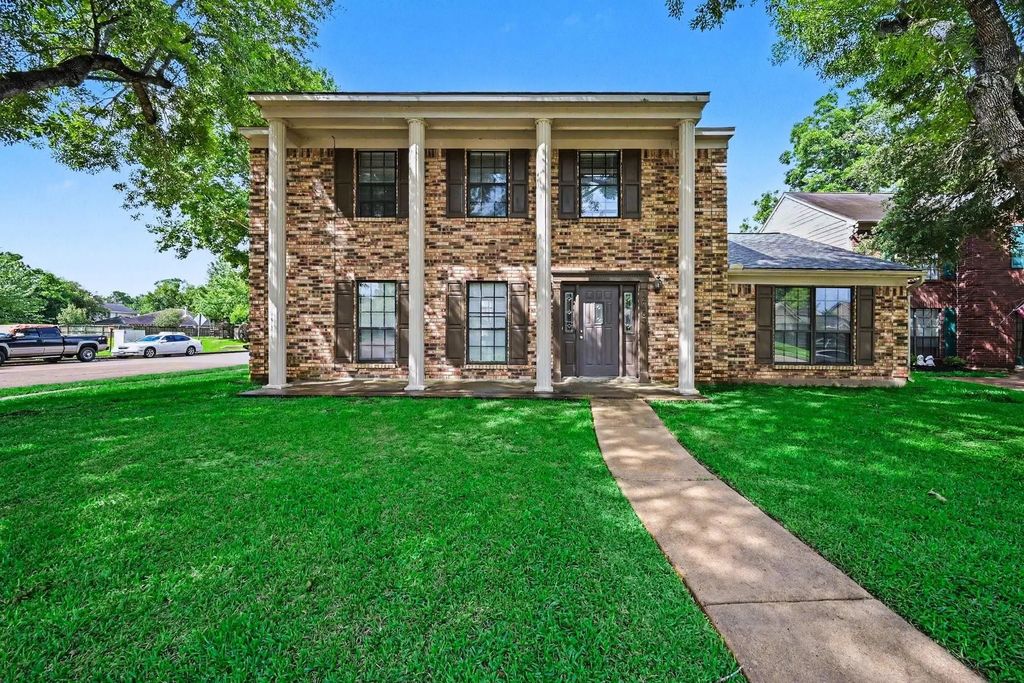 2403 Horseshoe Lane, Richmond