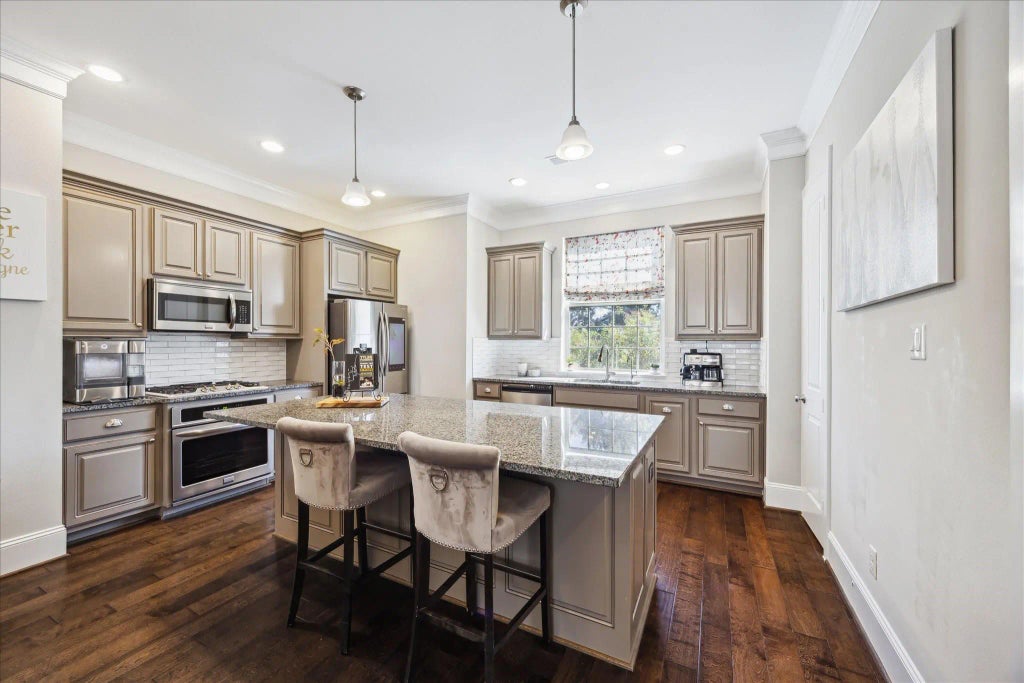 6735 Highclere Manor Lane, Houston