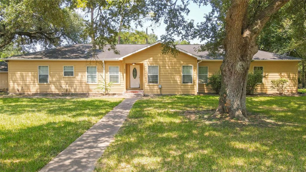 321 Circle Drive, Wharton