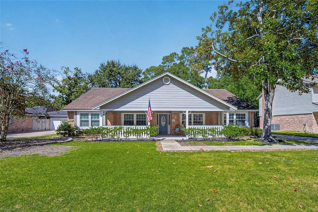 558 Landfall Lane, Conroe
