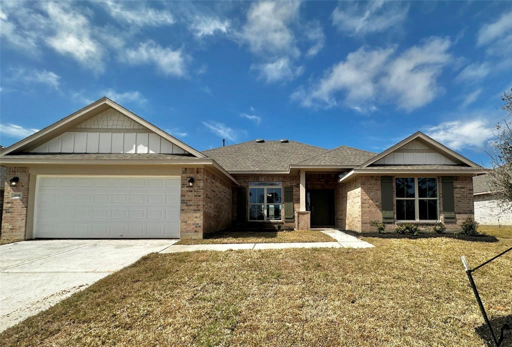 4318 Karam Landing, Dickinson