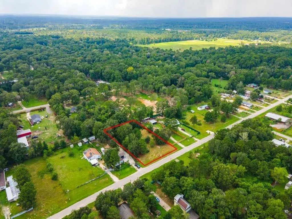 504 County Road 3415, Cleveland