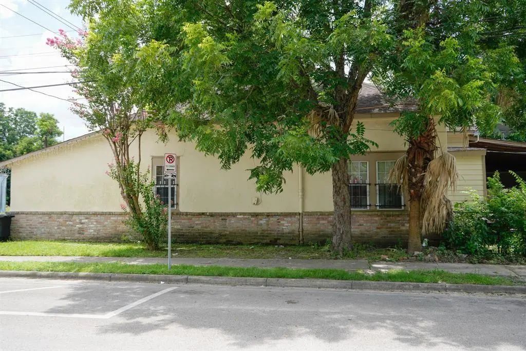 1614 Ryon Street B, Houston