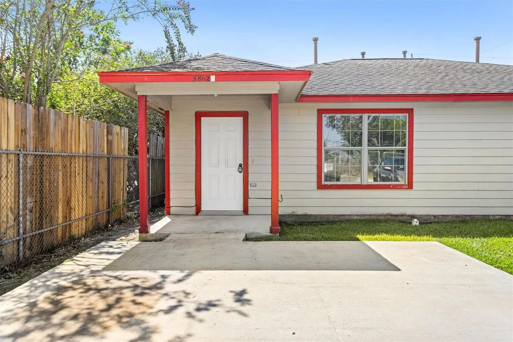 5802 Hartwick Road B, Houston