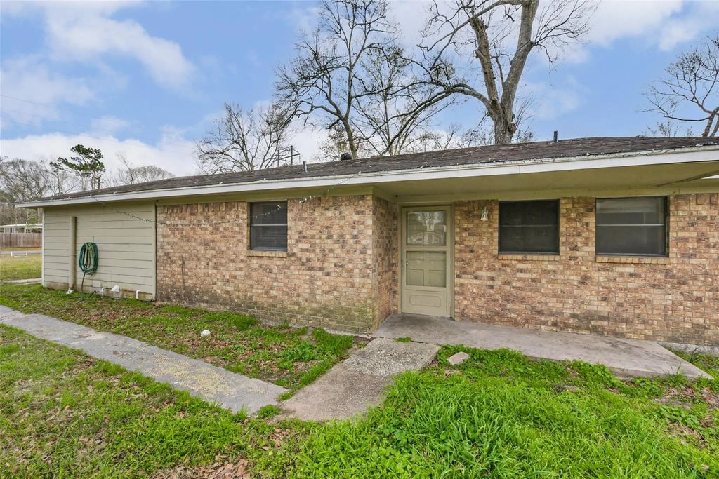 26790 Burning Tree, New Caney