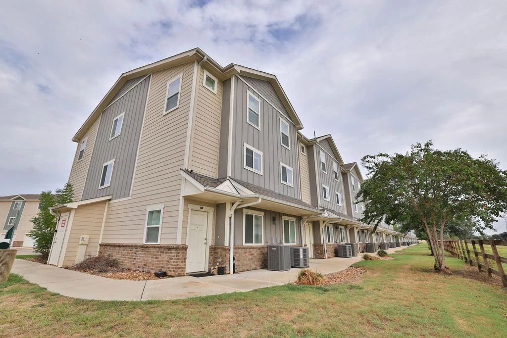 21155 Gosling Road 14 D, Spring