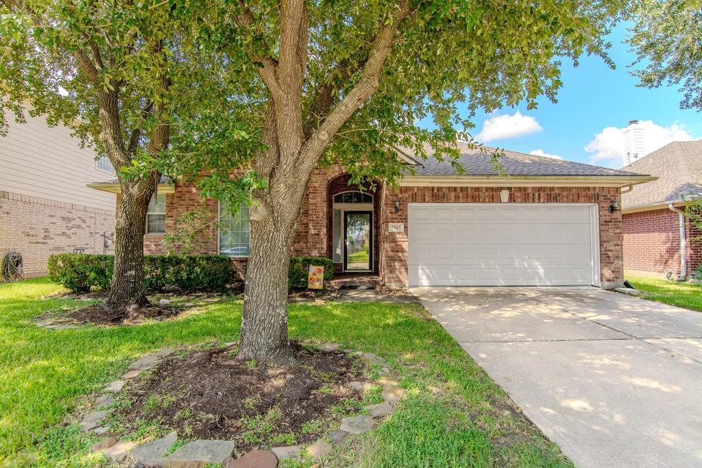7823 Blue Stream Court, Houston