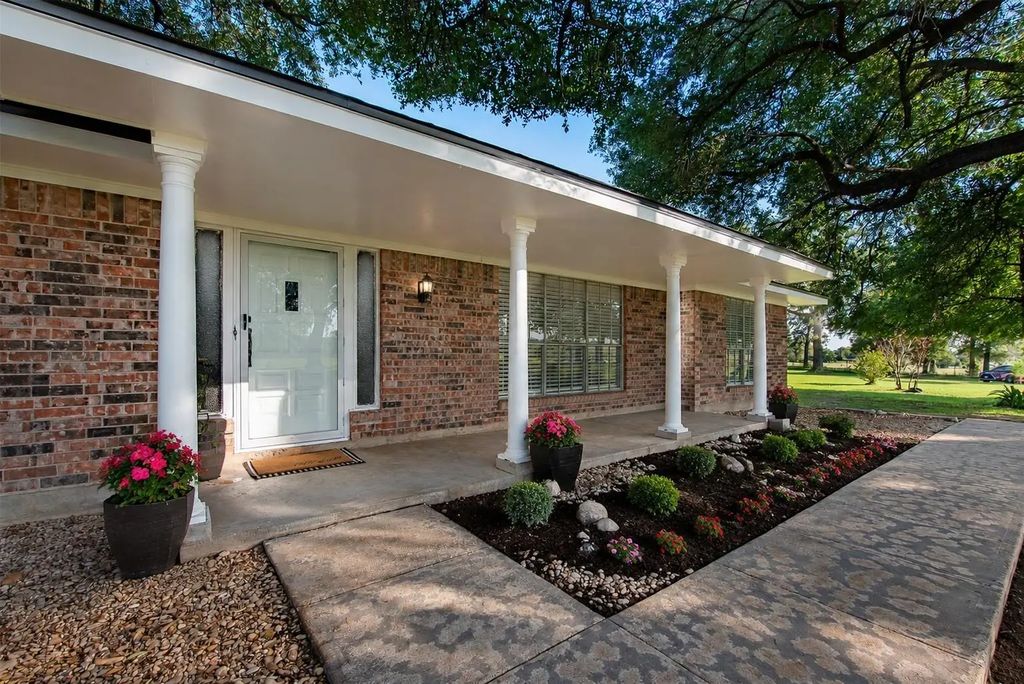 7514 Fm 977 W, Normangee