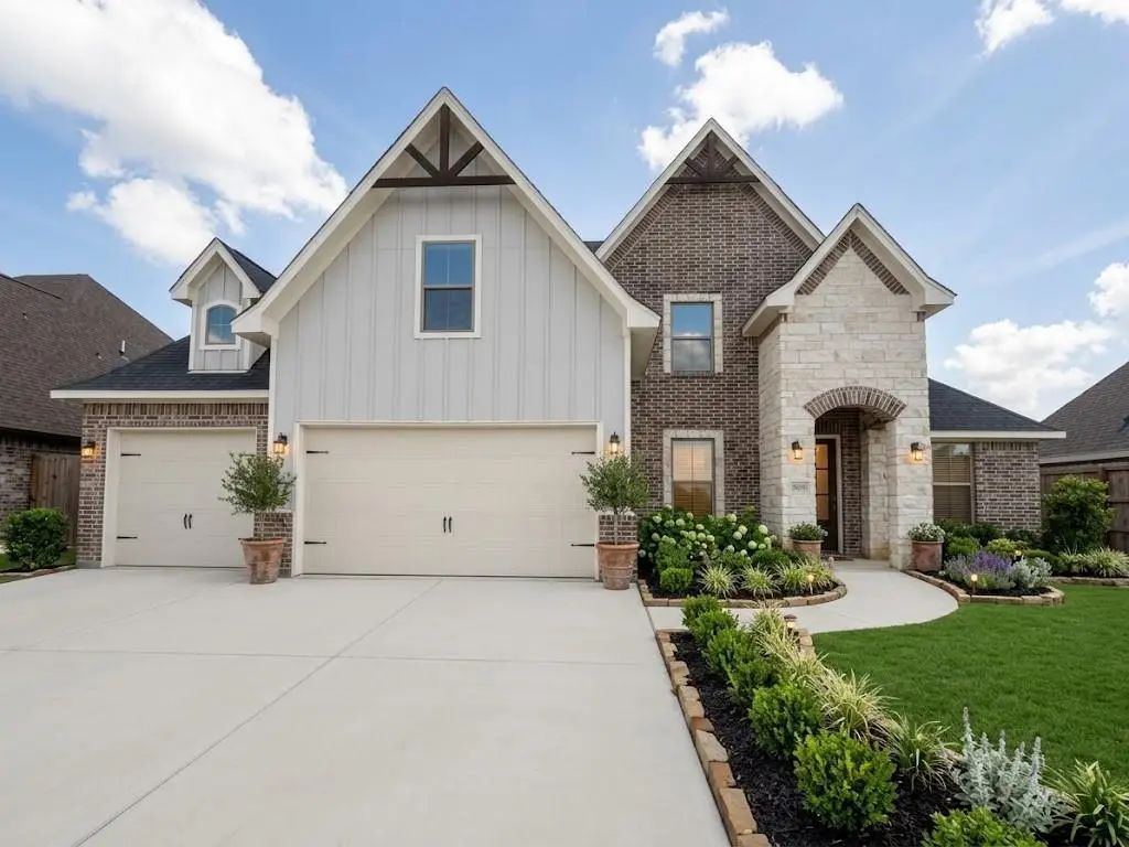 1310 Natasha's Way, Lumberton