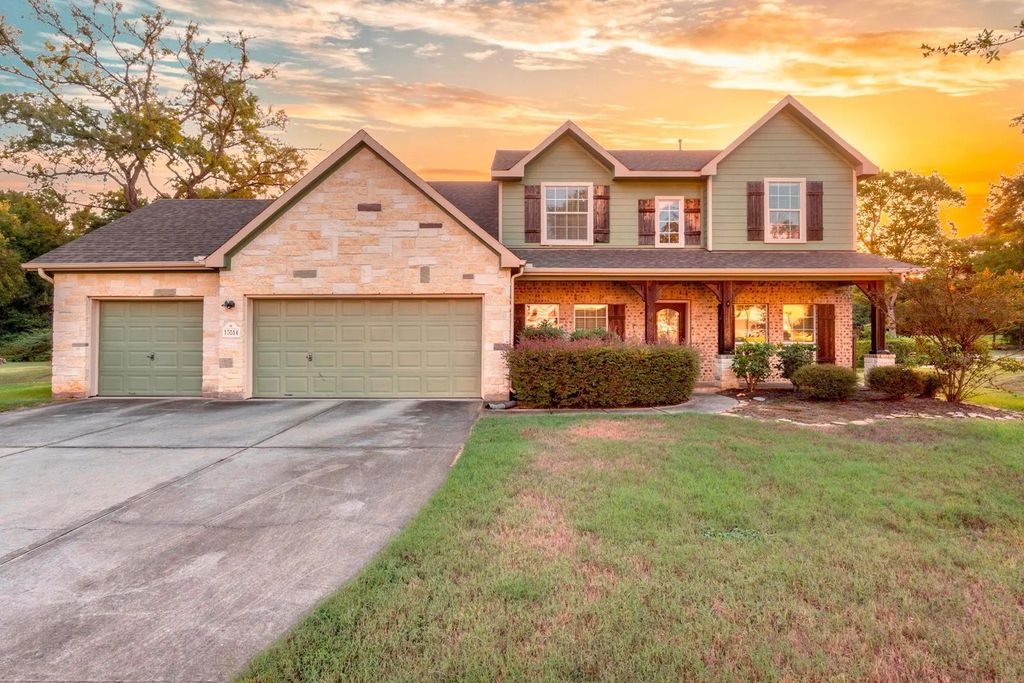 13284 Hidden Trail Court, Willis
