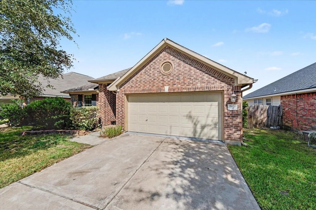 21826 Saragosa Pond Lane, Spring