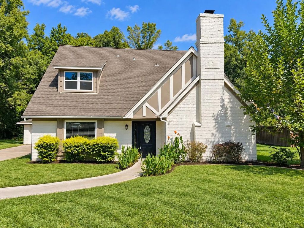 740 River Plantation Drive, Conroe