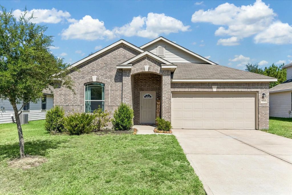 11041 Patriot Court, Cleveland