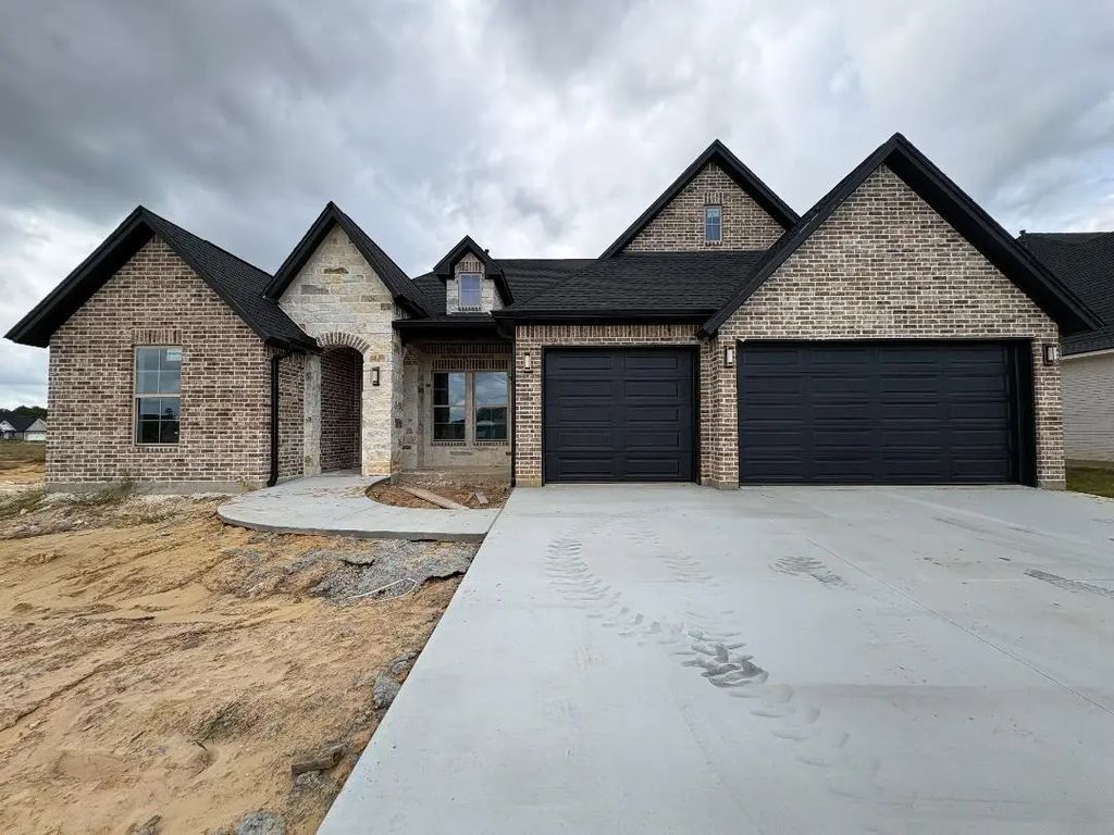 1335 Jared Drive, Lumberton