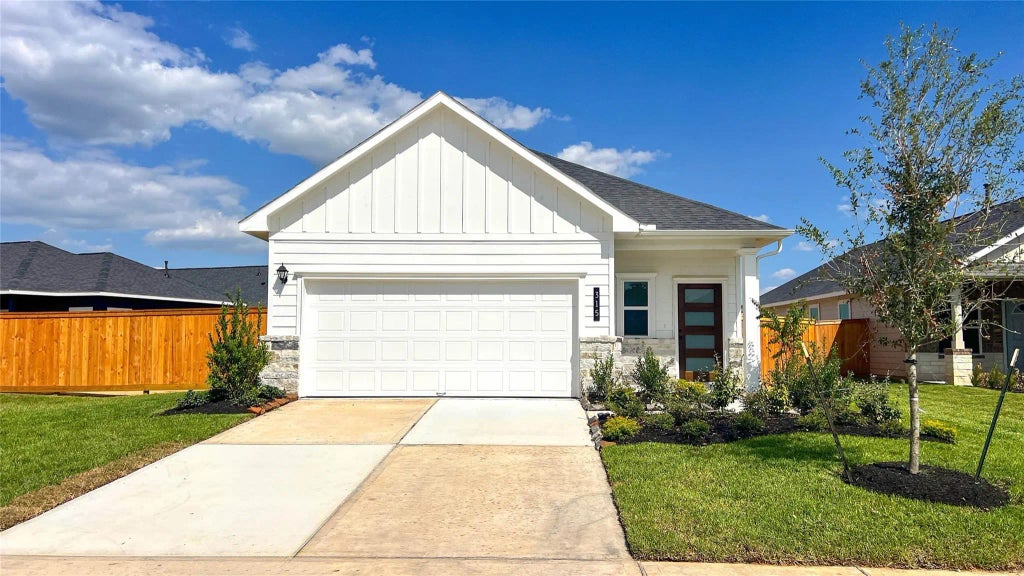 315 Palero Path, Pattison