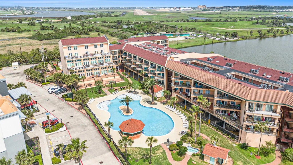 9520 Seawall Boulevard 214, Galveston