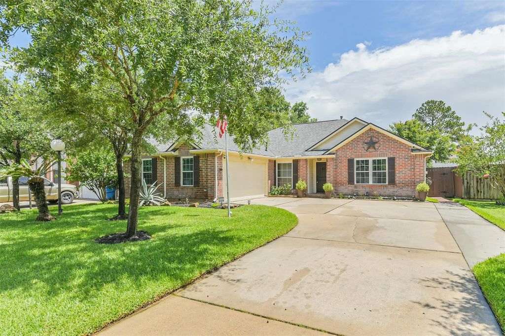 22522 Willow Branch Lane, Tomball