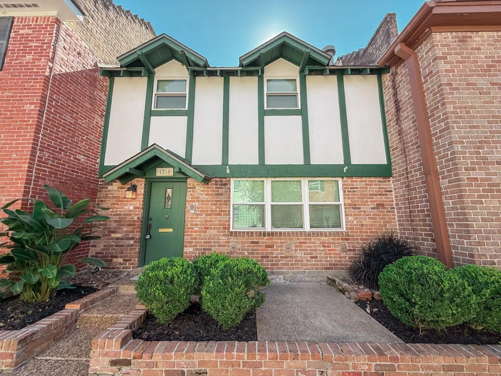 1210 Saxony Lane, Nassau Bay