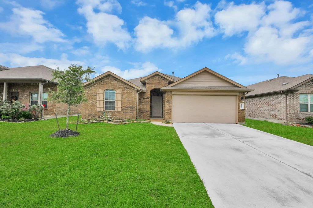 8302 Rose Petals Lane, Rosharon