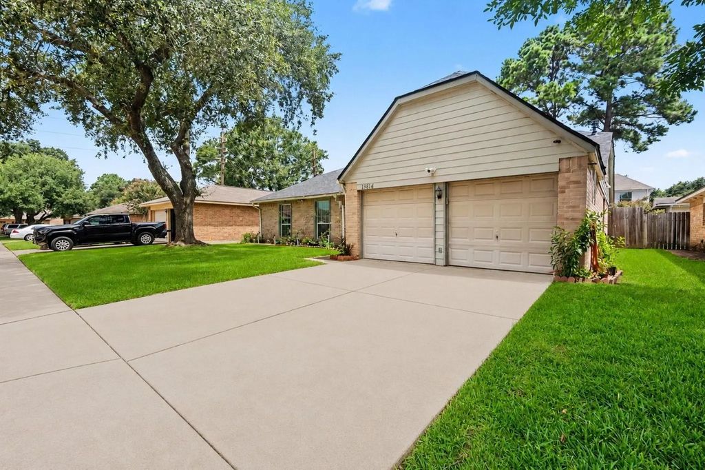 19814 Redroot Drive, Houston