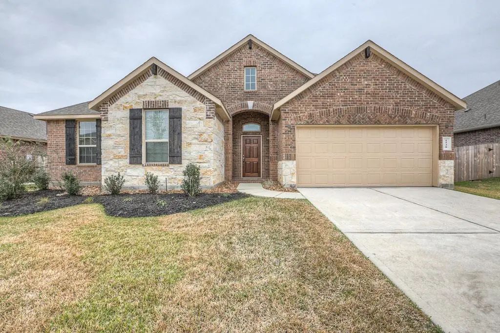 1530 Heartwood Drive, Conroe