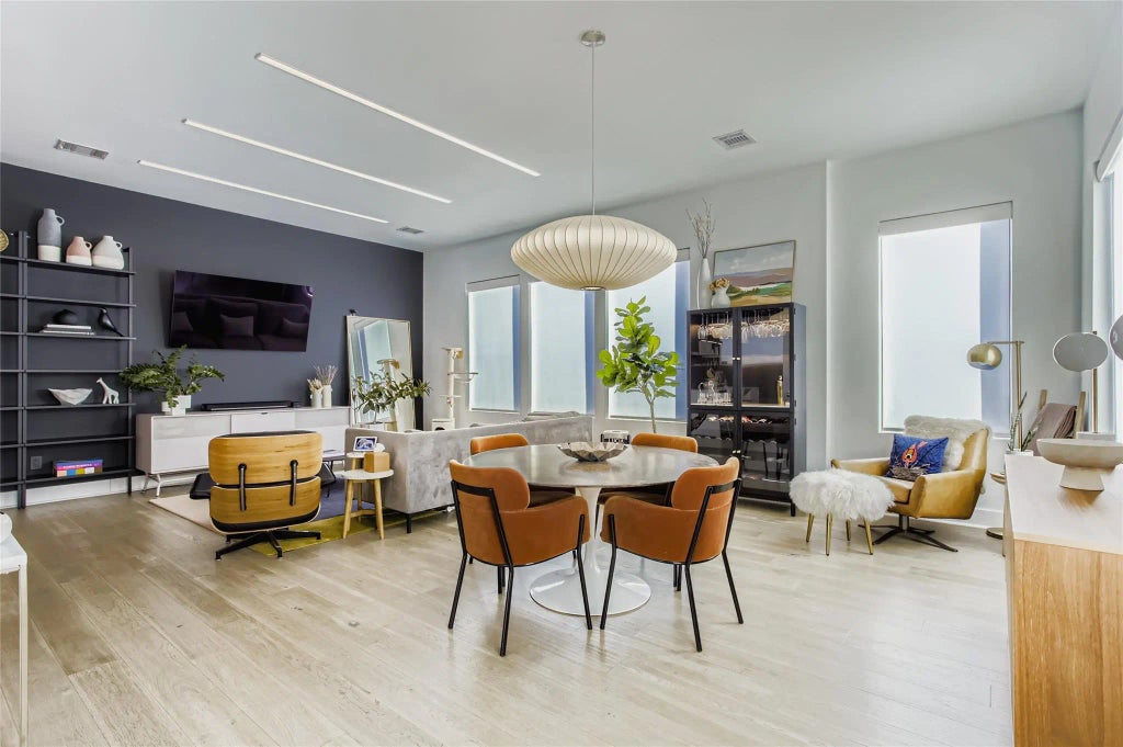 9613 Marlive Lane A, Houston