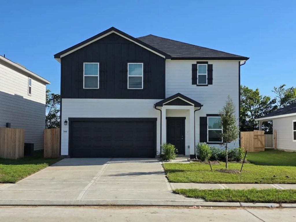 344 Stone Crossing Drive, Liberty