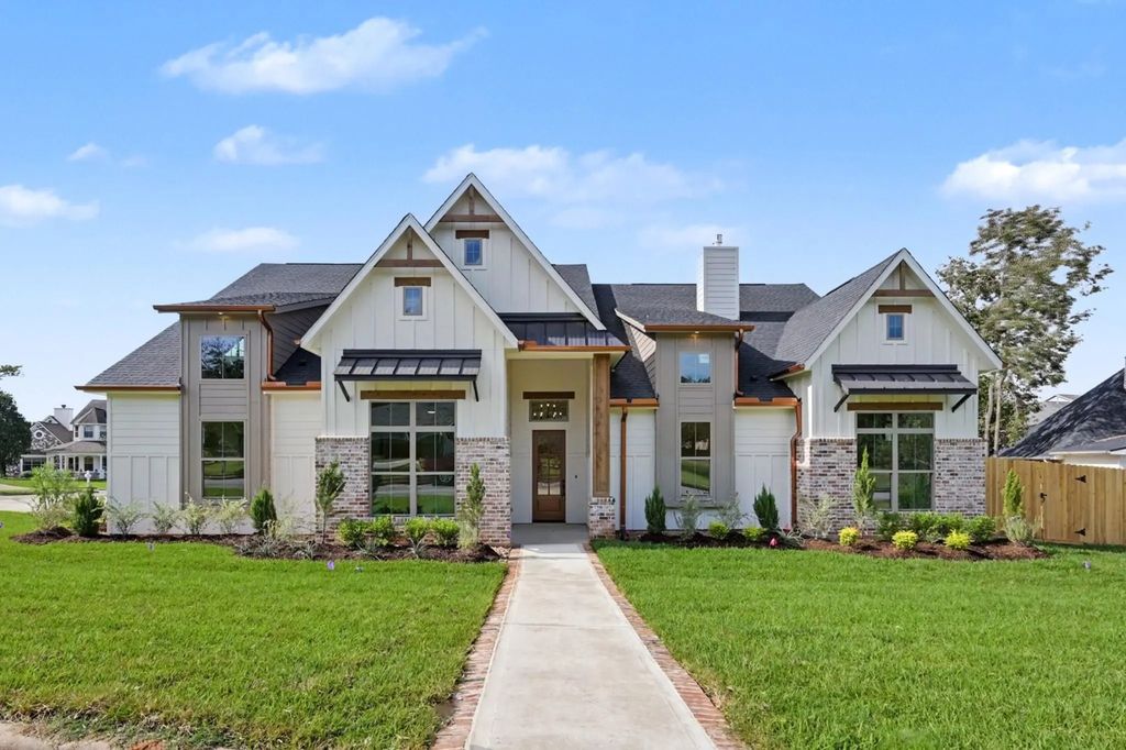 5442 Edgewater Court, Willis