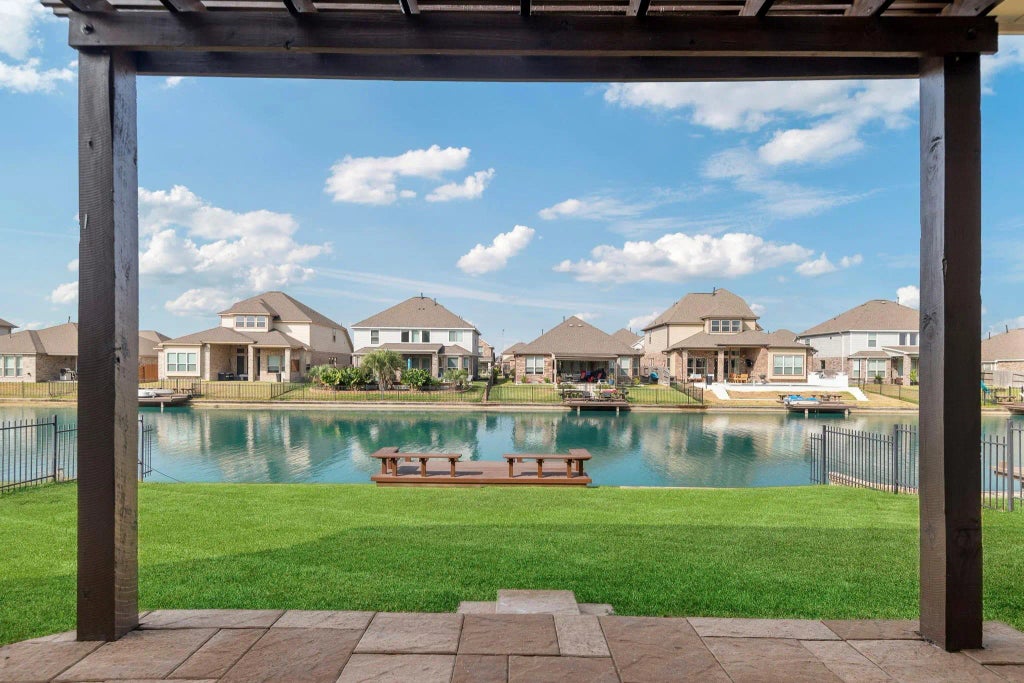 29650 Yaupon Shore Drive, Spring