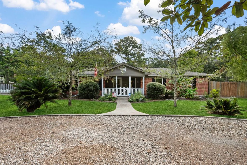1202 Forest Cove Drive, Kingwood