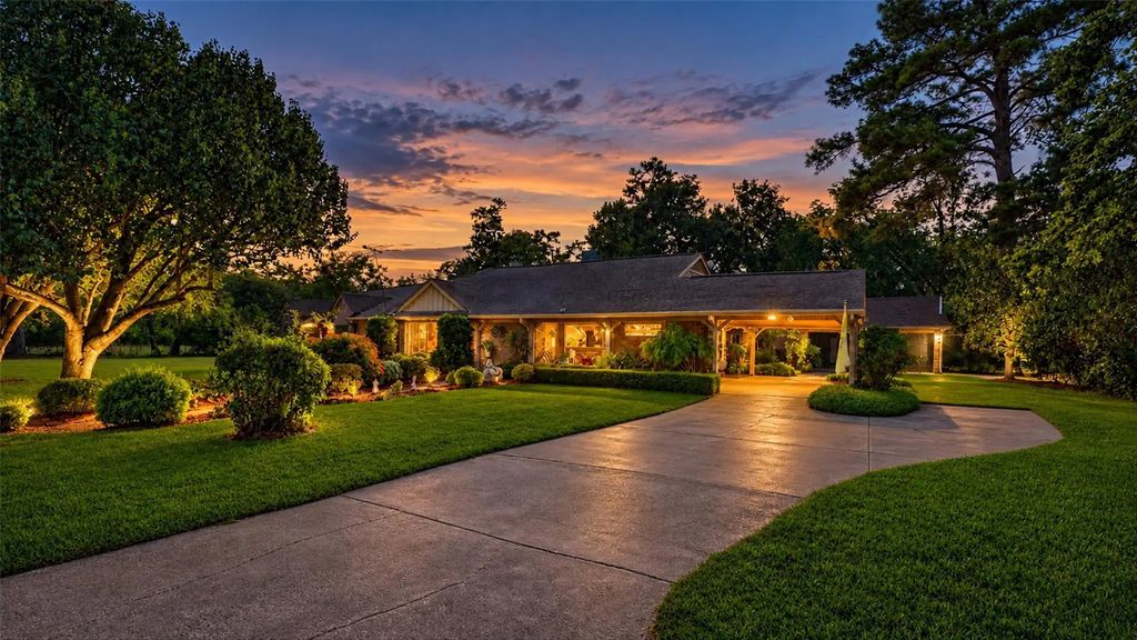 12625 Huffmeister Road, Cypress