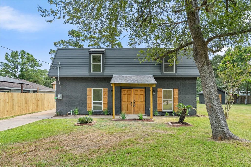 12217 Pine Lane, Dickinson