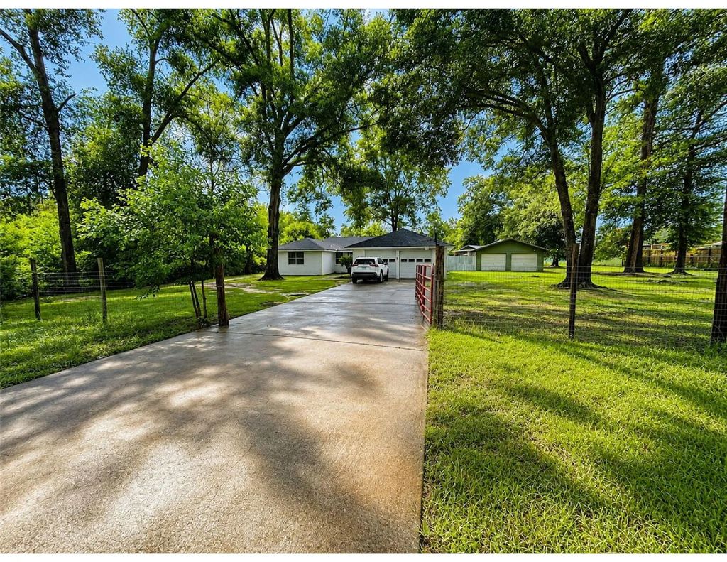 214 Mills Drive, Livingston