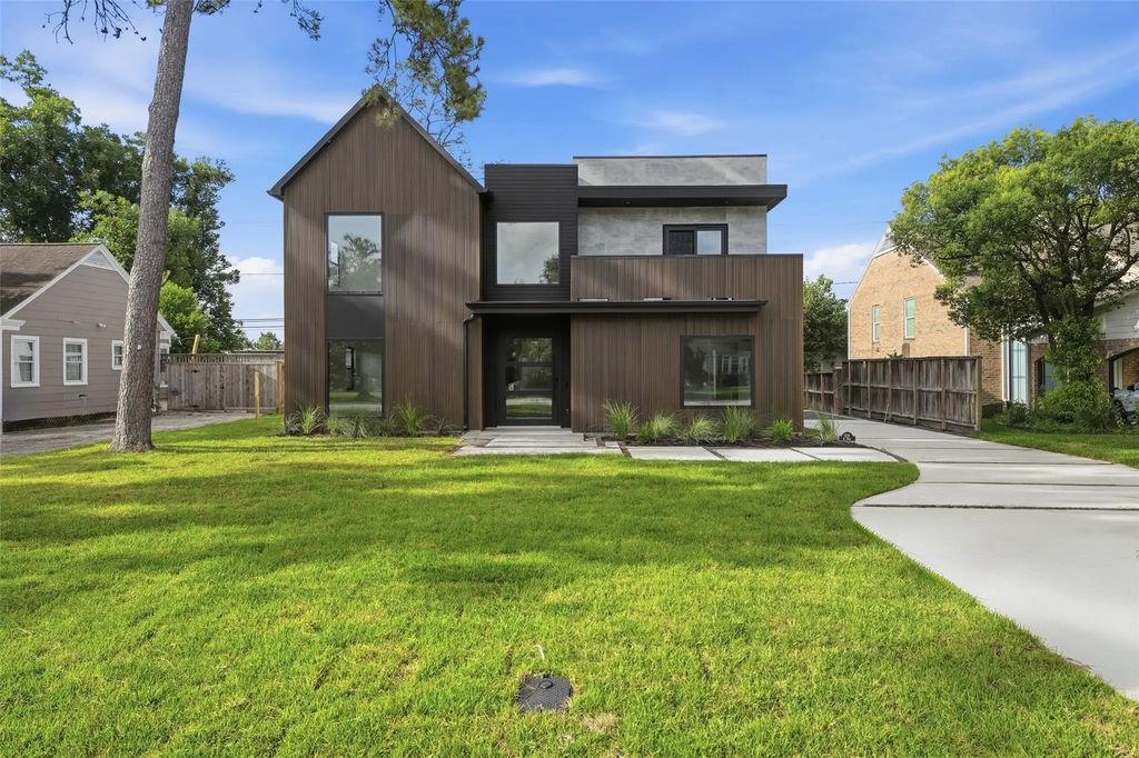 519 W 30th Street, Houston