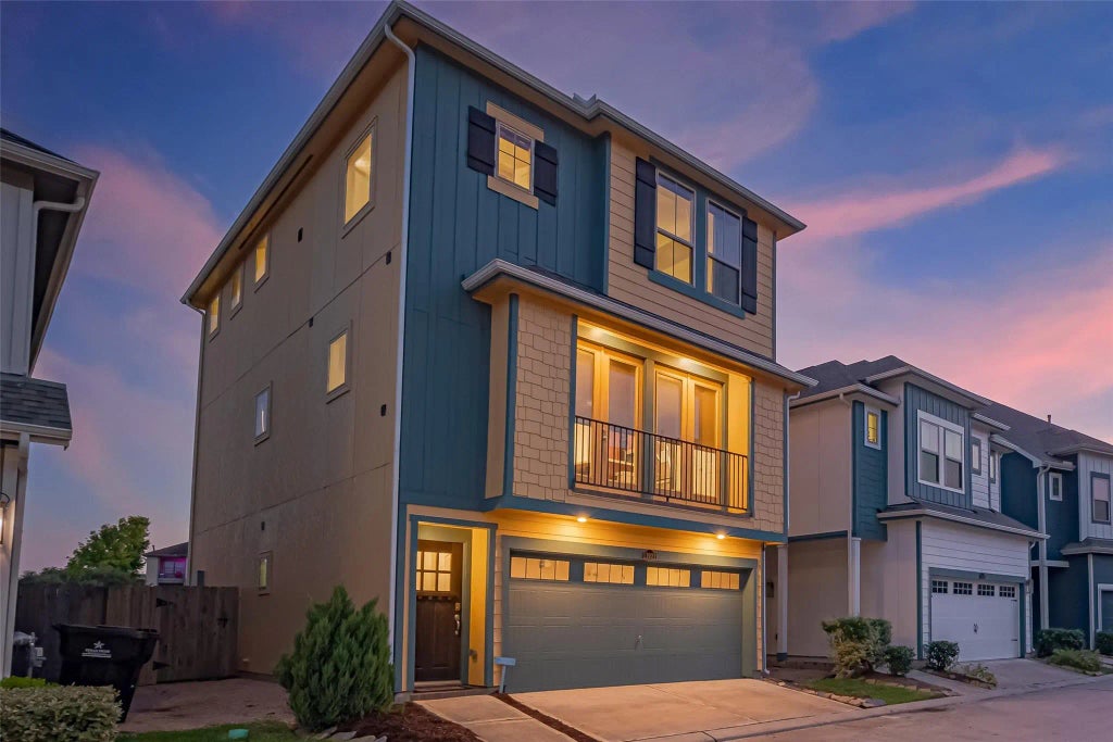 11922 Briarwood Hill Way, Houston