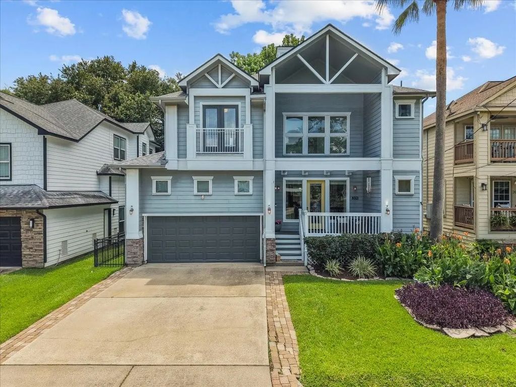 208 Valmar Street, League City