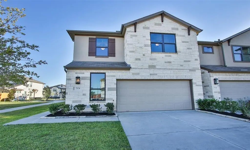 7124 Elgin Street, Pearland