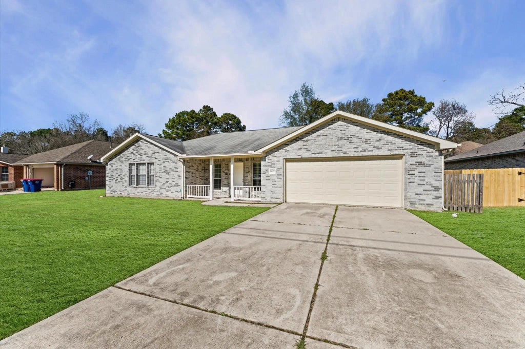 6622 Dillon Drive, Magnolia