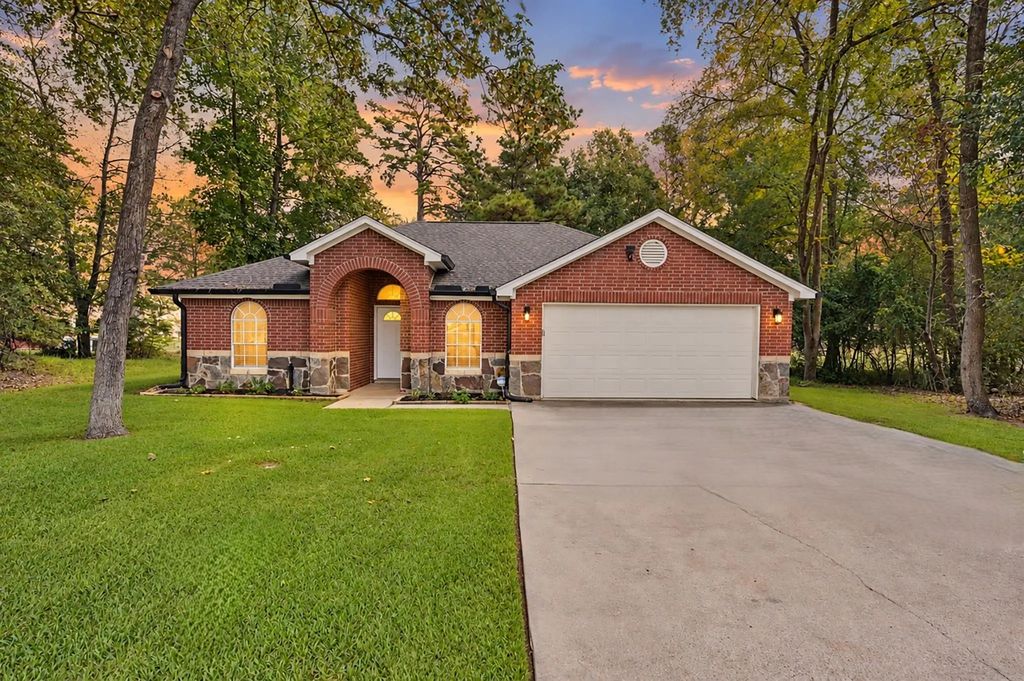 3514 Pebble Beach Boulevard, Montgomery