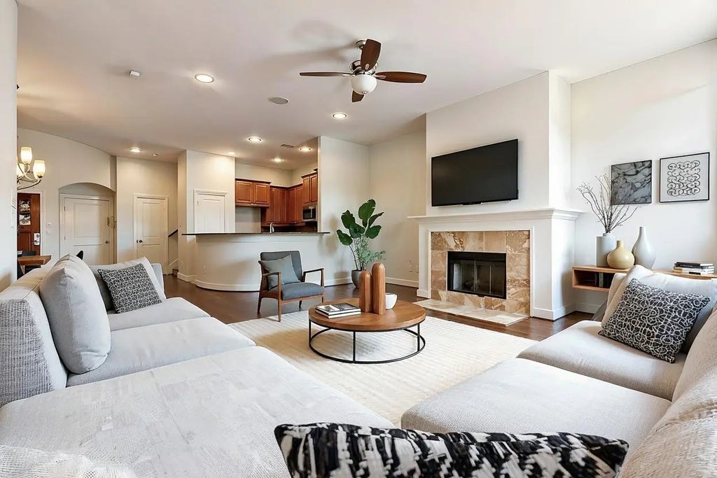 5166 Oasis Park, Houston