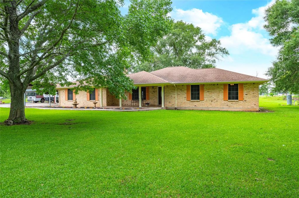 2016 County Road 661, Dayton