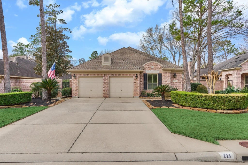 111 S Castlegreen Circle, The Woodlands