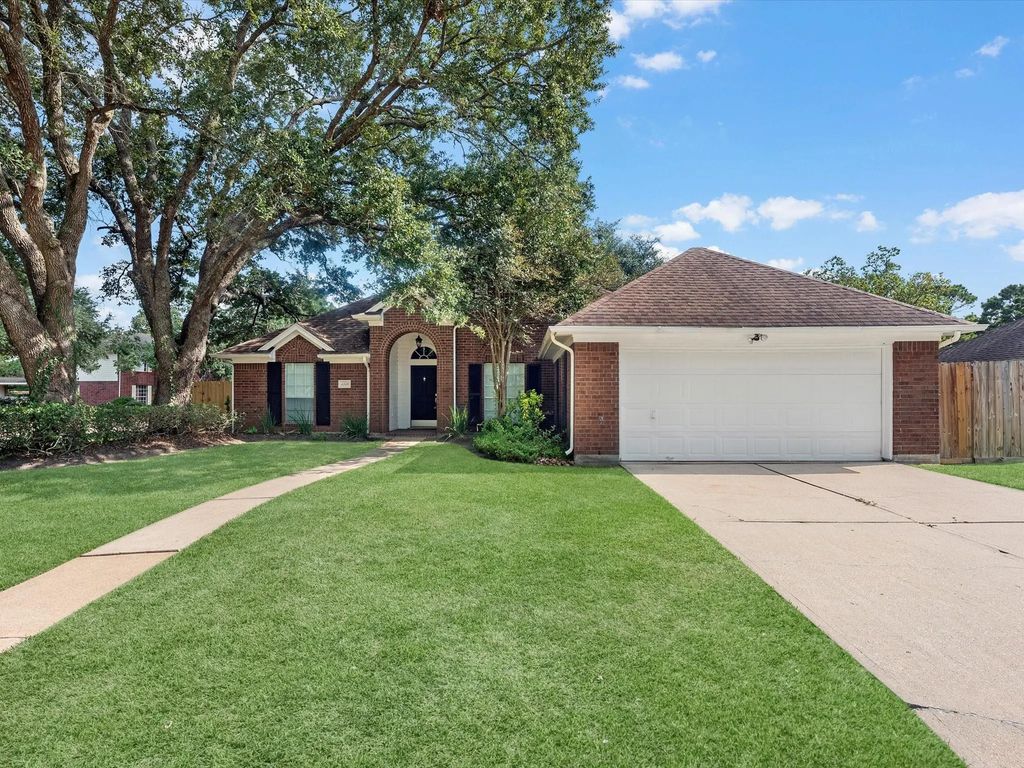 1316 Danielle Lane, Pearland