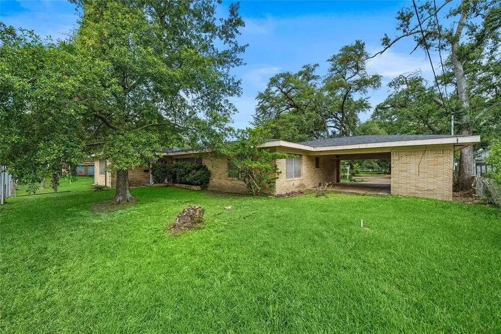 202 Avenue J, Conroe
