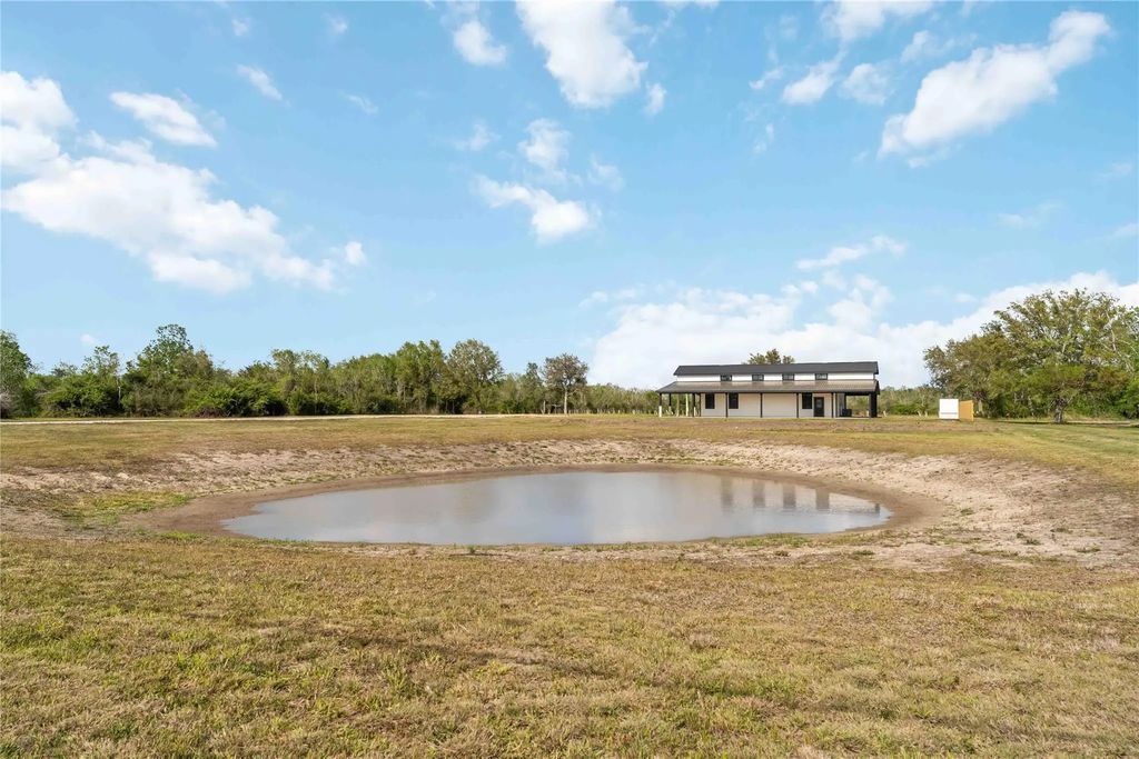 4864 County Road 182 Off, Alvin