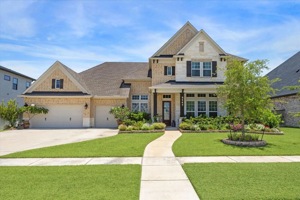 2547 Sandy Lake Drive, Friendswood