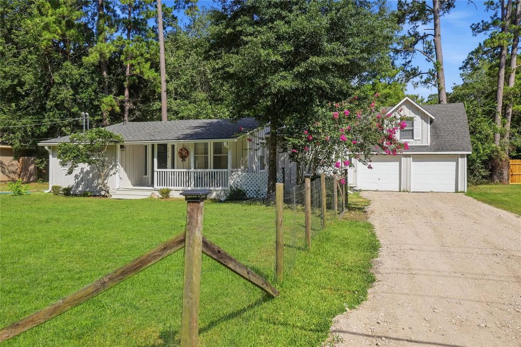 1018 Shawnee Drive, Conroe