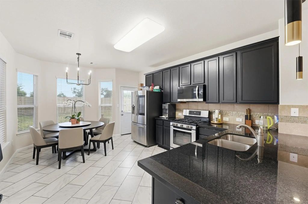4743 Bay Vista Drive, Baytown
