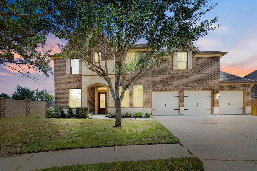 9726 Bonham Lakes Lane, Humble