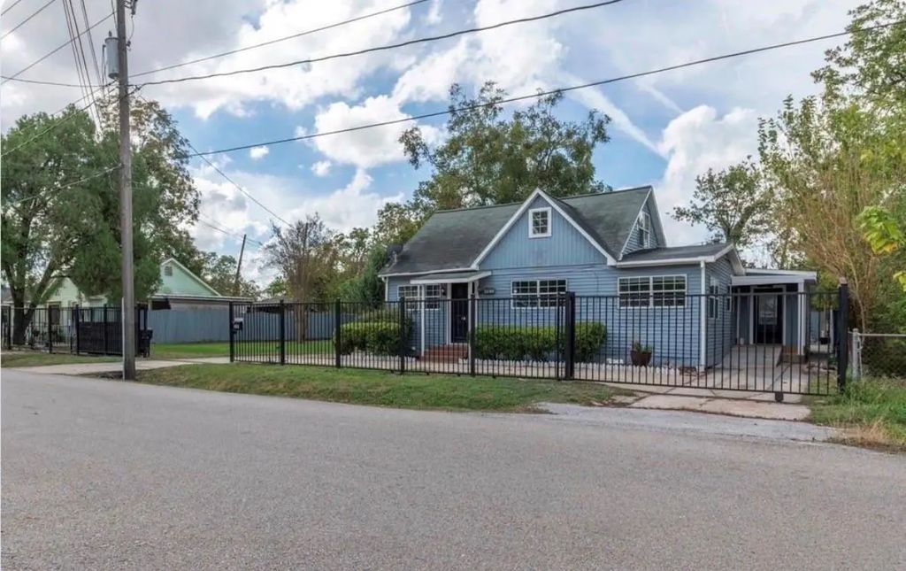 4303 Castor Street, Houston
